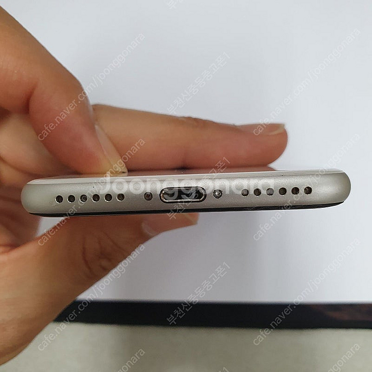 495950 아이폰SE2 화이트 64기가 무잔상 외관깔끔 메인폰 자녀폰 추천 16만원--4